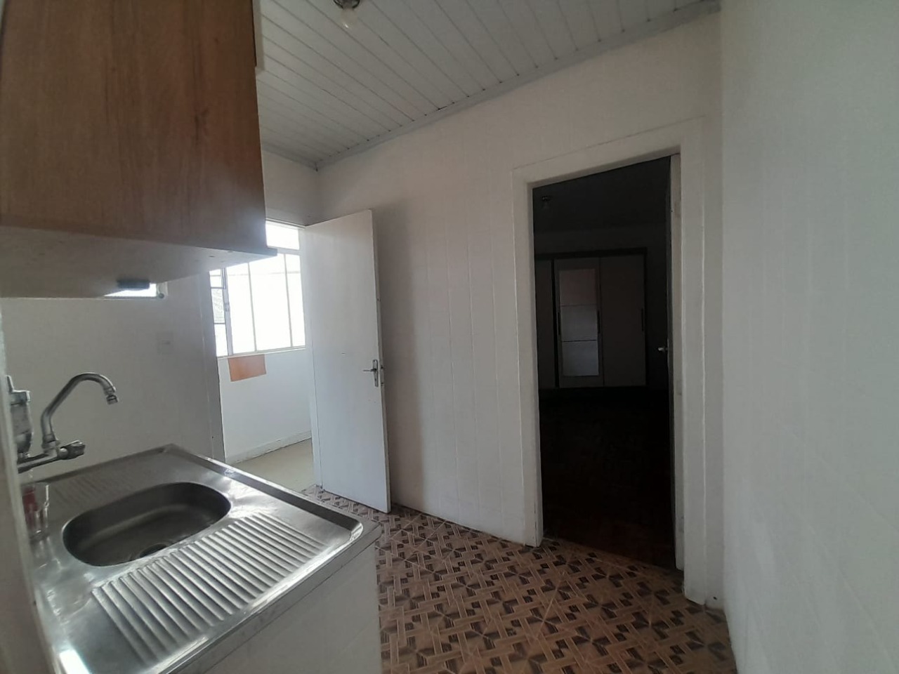 Casa para alugar com 1 quarto, 50m² - Foto 12