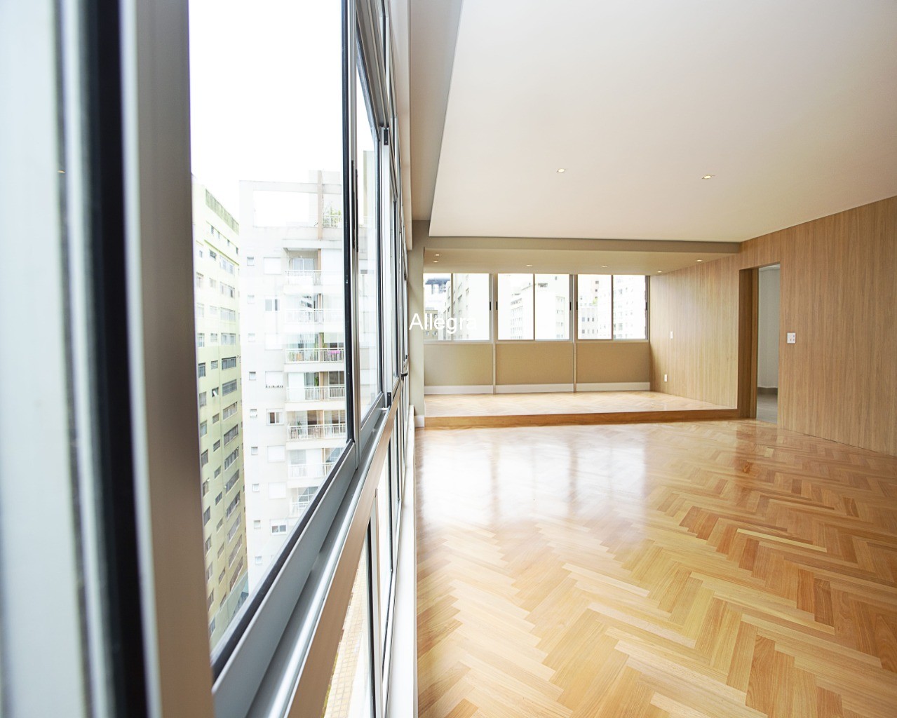 Apartamento à venda com 3 quartos, 179m² - Foto 1