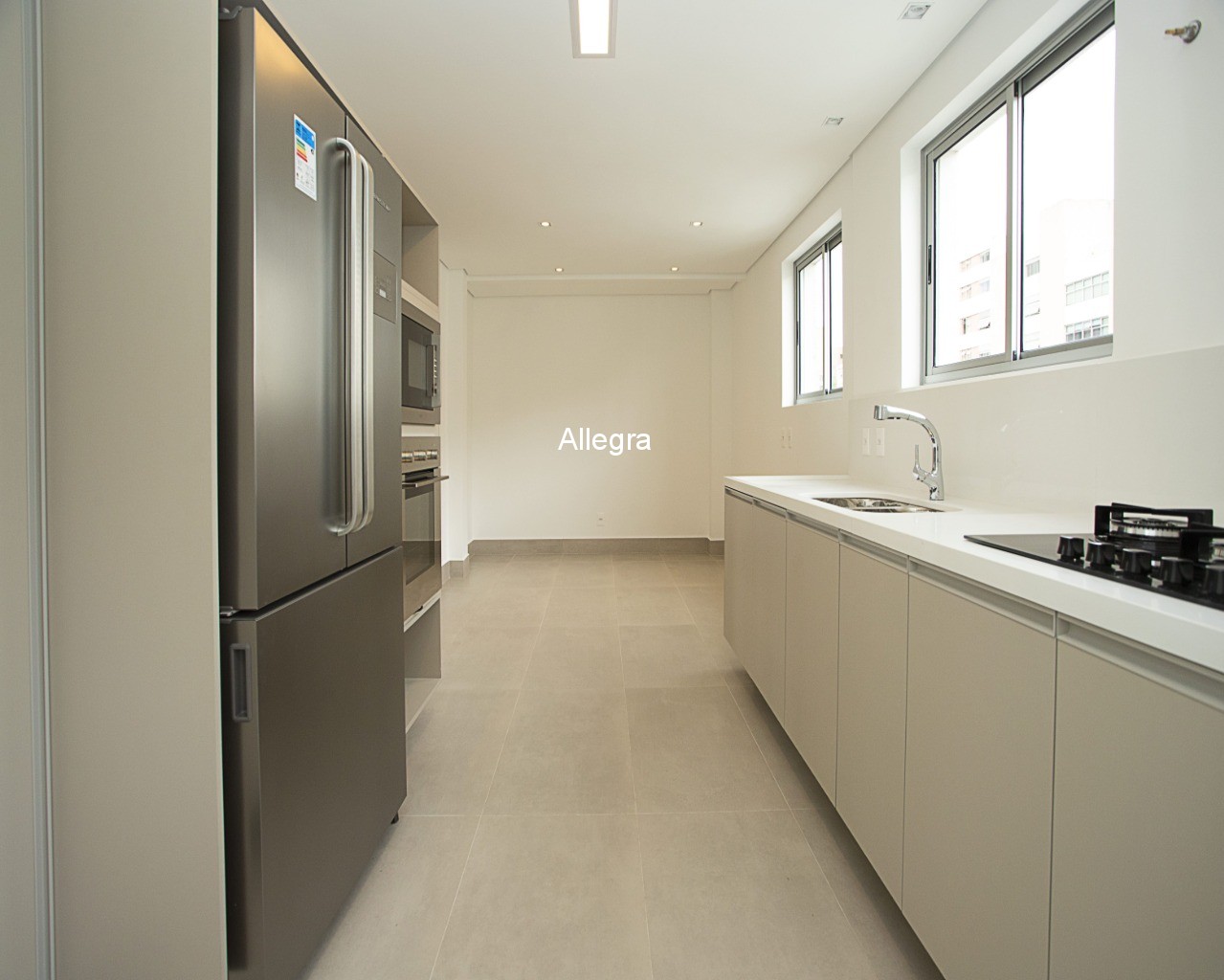 Apartamento à venda com 3 quartos, 179m² - Foto 44