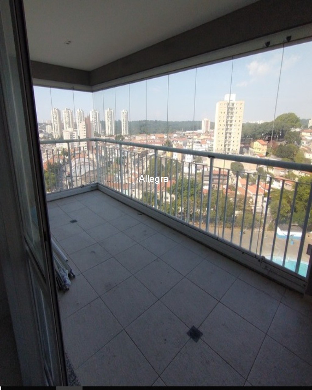 Apartamento à venda com 2 quartos, 70m² - Foto 2