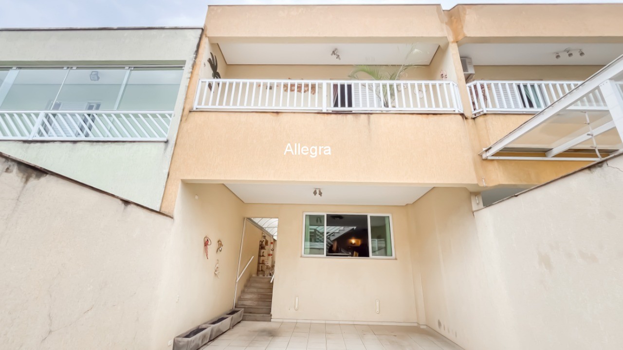 Casa, 4 quartos, 230 m² - Foto 1