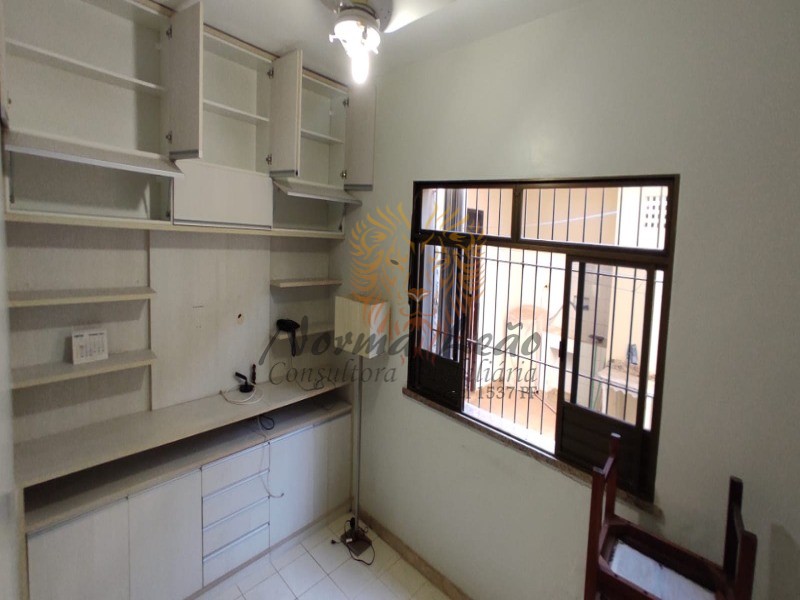 Casa à venda com 4 quartos, 250m² - Foto 25