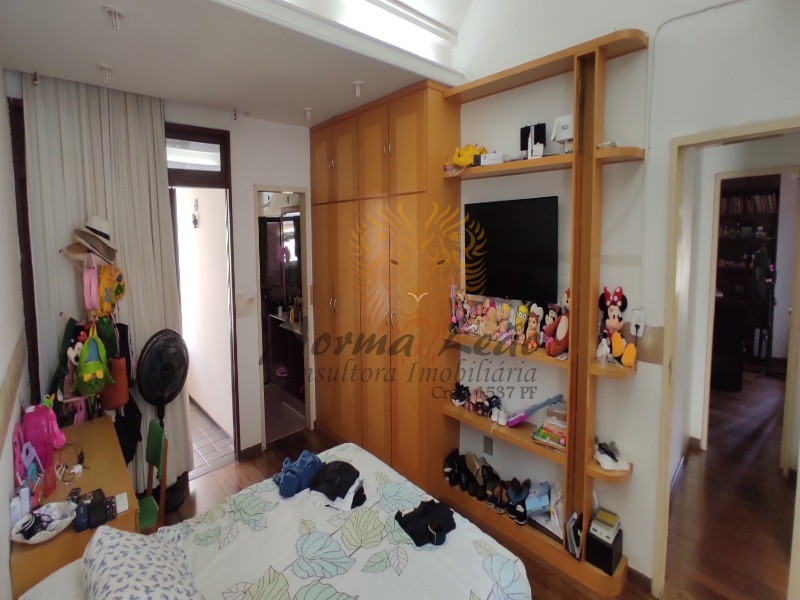 Casa à venda com 4 quartos, 260m² - Foto 46