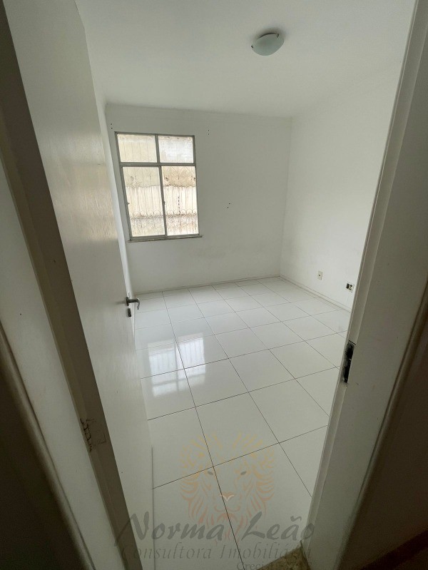 Apartamento à venda com 3 quartos, 80m² - Foto 2