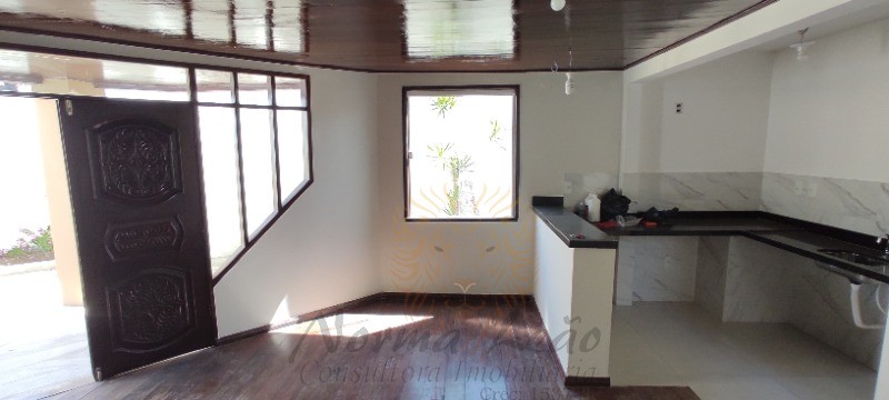 Casa à venda com 3 quartos, 180m² - Foto 8