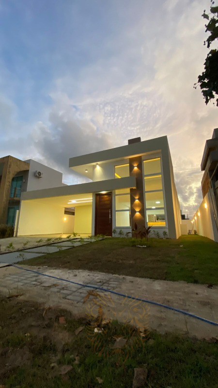 Casa de Condomínio à venda com 3 quartos, 300m² - Foto 2