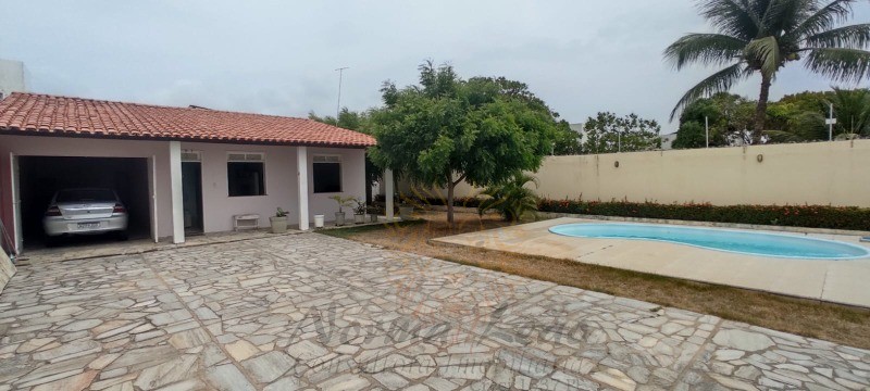 Casa à venda com 3 quartos, 450m² - Foto 2