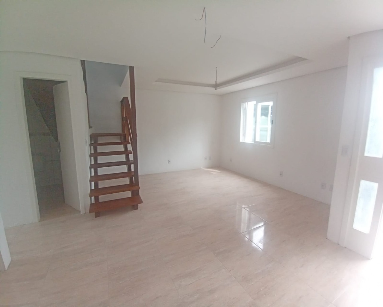 Casa à venda com 2 quartos, 100m² - Foto 3