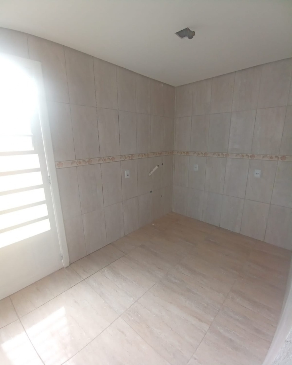 Casa à venda com 2 quartos, 100m² - Foto 6