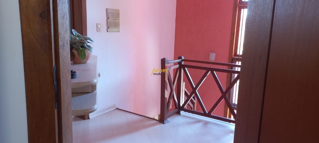 Casa à venda com 4 quartos, 300m² - Foto 12