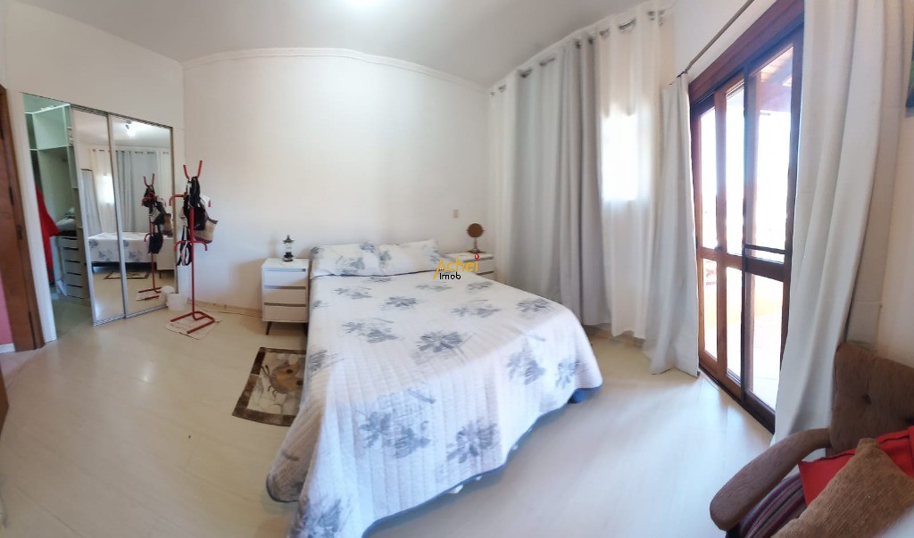 Casa à venda com 4 quartos, 300m² - Foto 13