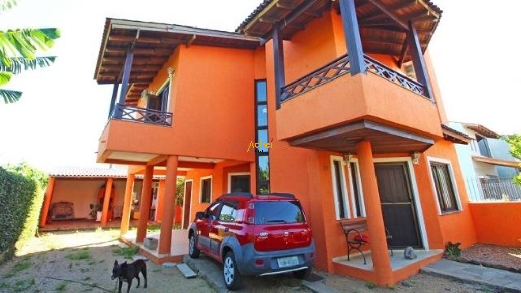 Casa à venda com 4 quartos, 300m² - Foto 1