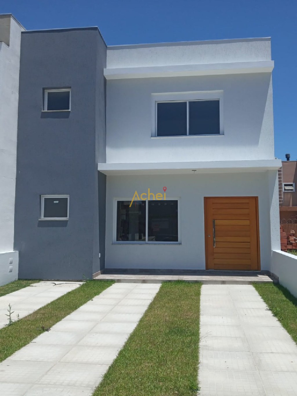 Casa à venda com 3 quartos, 127m² - Foto 1