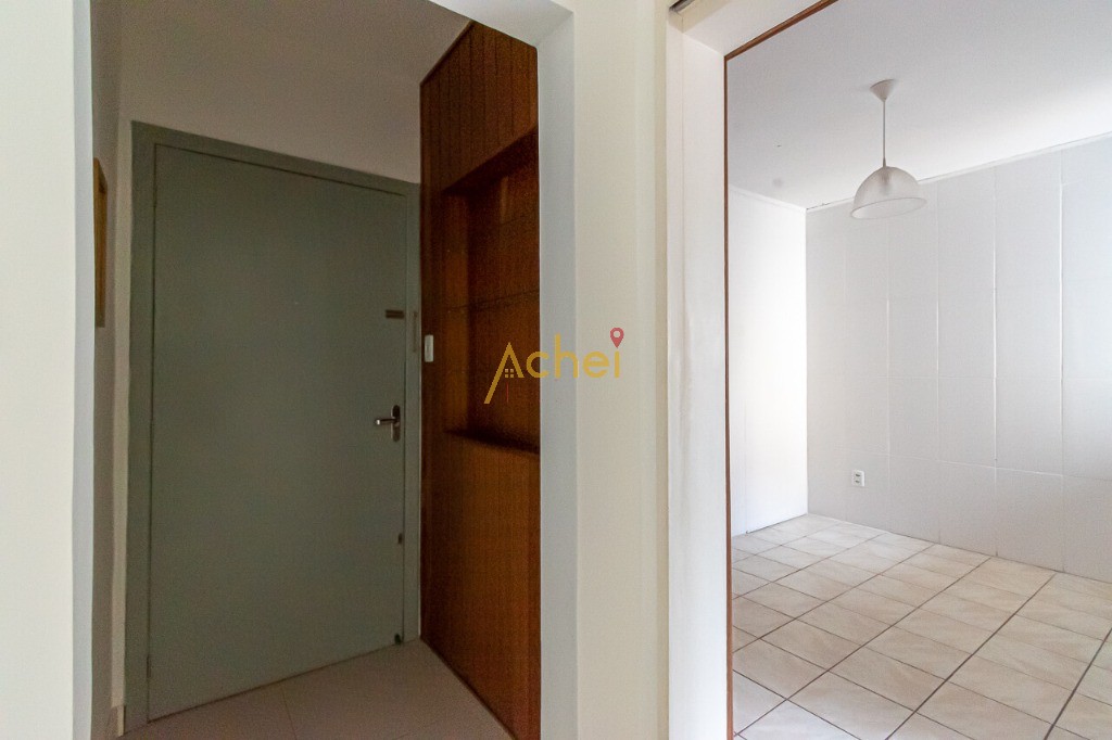 Apartamento à venda com 2 quartos, 66m² - Foto 2