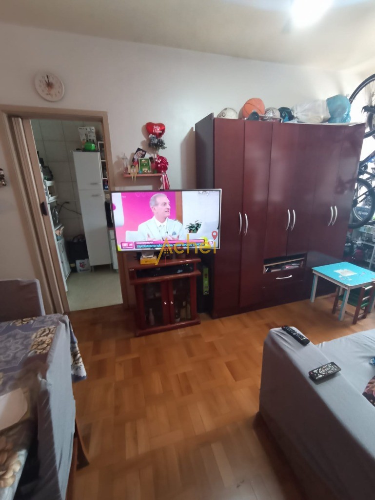 Apartamento à venda com 1 quarto, 40m² - Foto 11