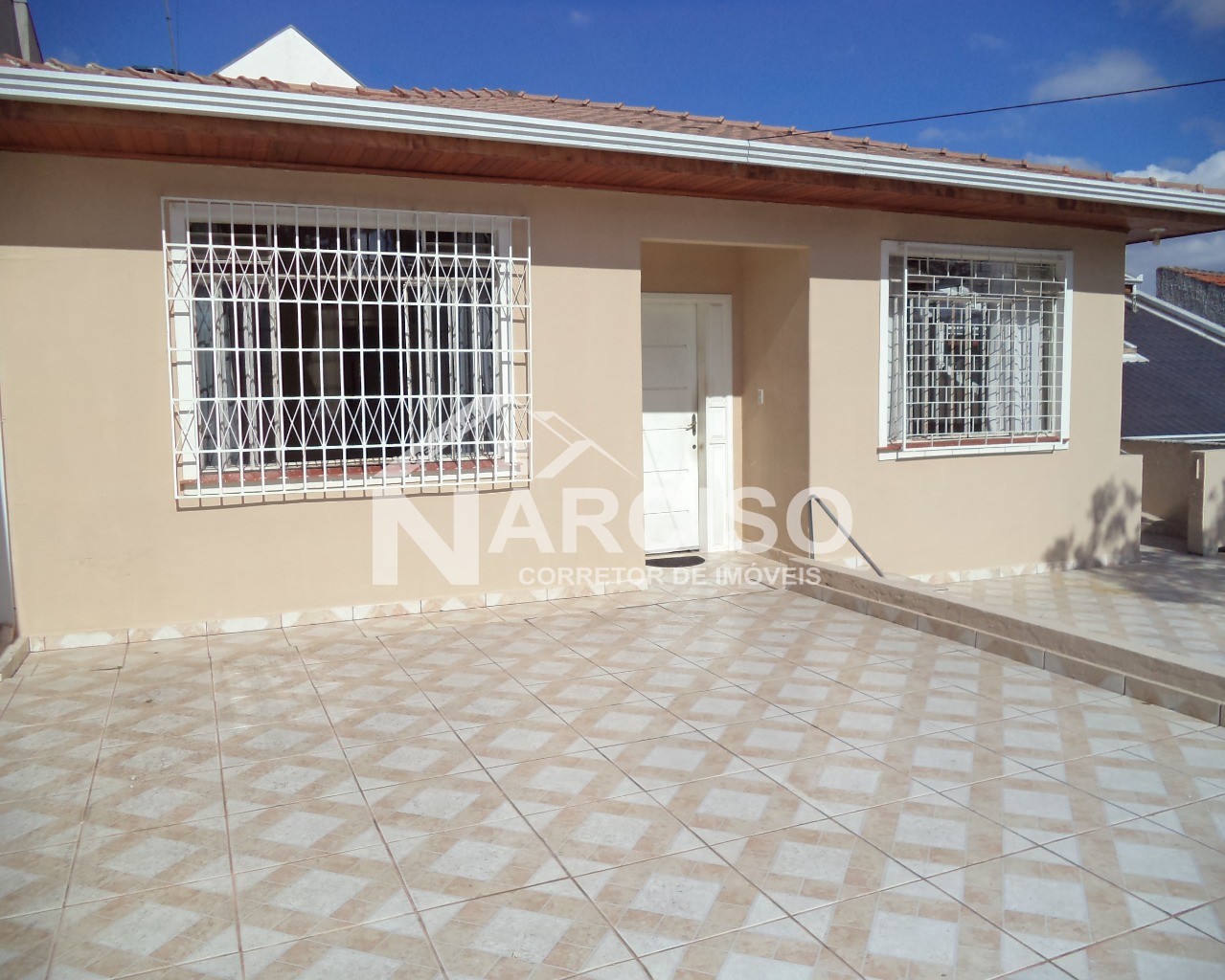 Casa à venda com 3 quartos, 200m² - Foto 2