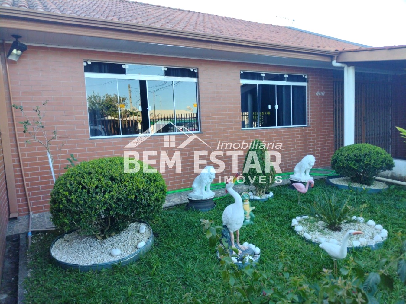 Casa à venda com 4 quartos, 500m² - Foto 2