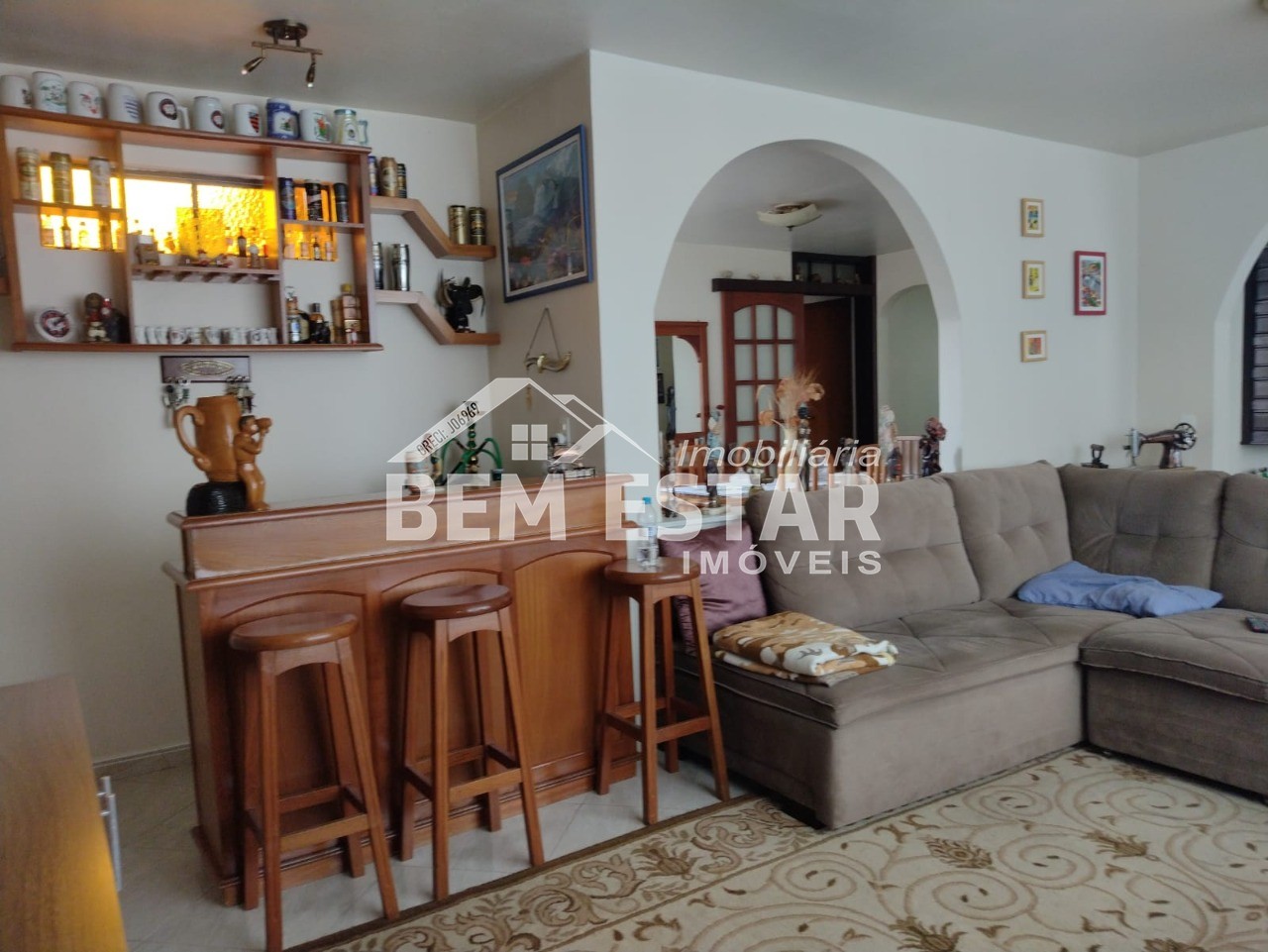 Casa à venda com 4 quartos, 192m² - Foto 6