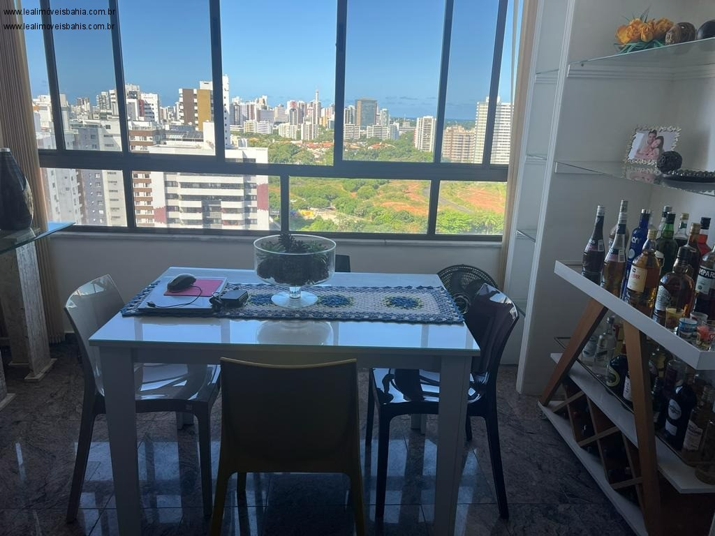 Apartamento à venda com 3 quartos, 107m² - Foto 2