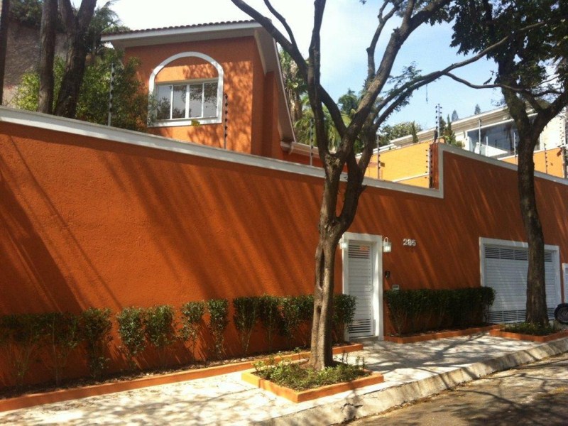 Casa para alugar com 4 quartos, 680m² - Foto 3