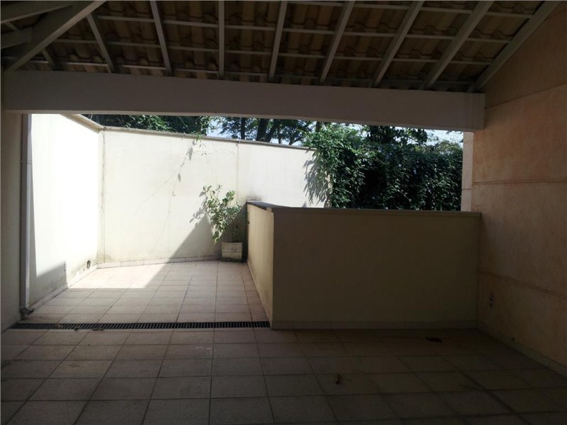 Sobrado à venda com 3 quartos, 240m² - Foto 34