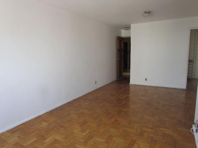 Apartamento à venda com 3 quartos, 95m² - Foto 3