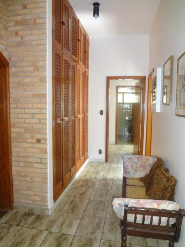 Casa à venda com 3 quartos, 1400m² - Foto 4