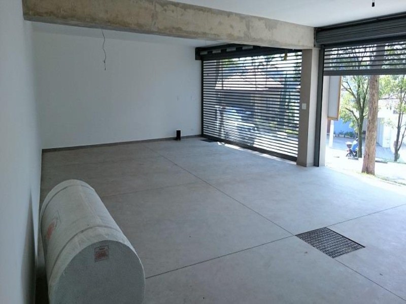 Casa à venda com 4 quartos, 323m² - Foto 4