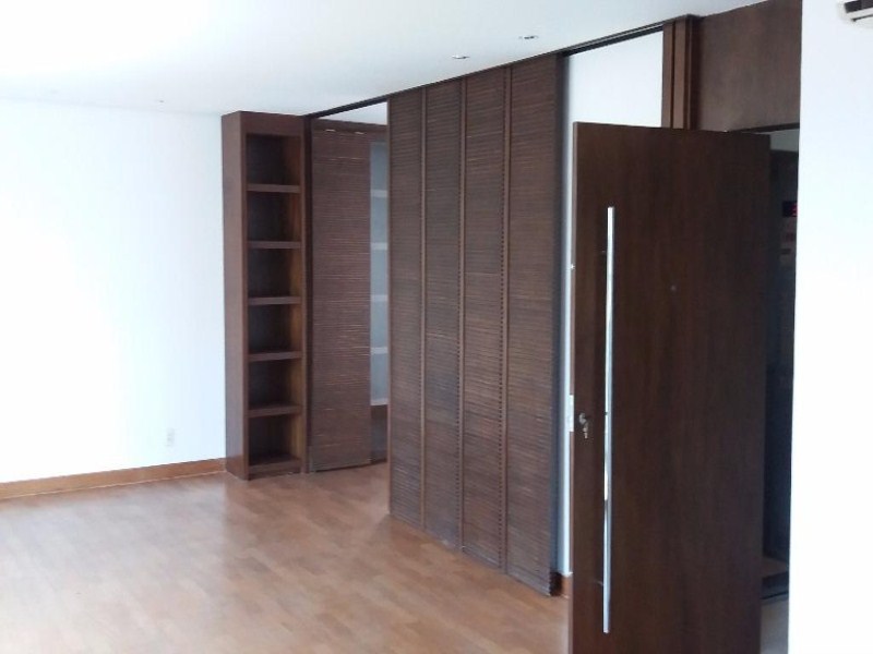 Apartamento à venda com 3 quartos, 193m² - Foto 2