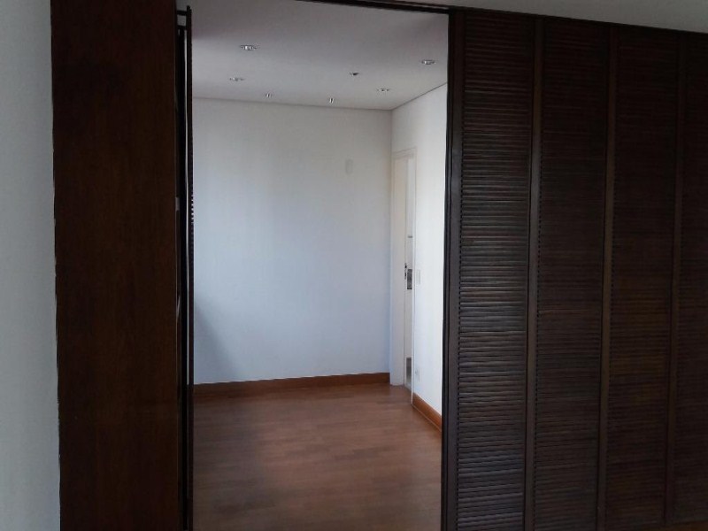 Apartamento à venda com 3 quartos, 193m² - Foto 5