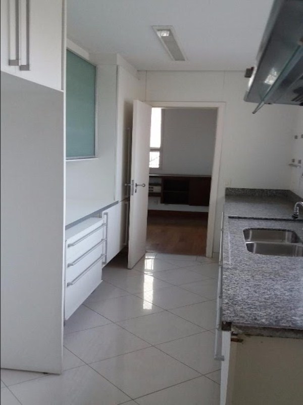 Apartamento à venda com 3 quartos, 193m² - Foto 10