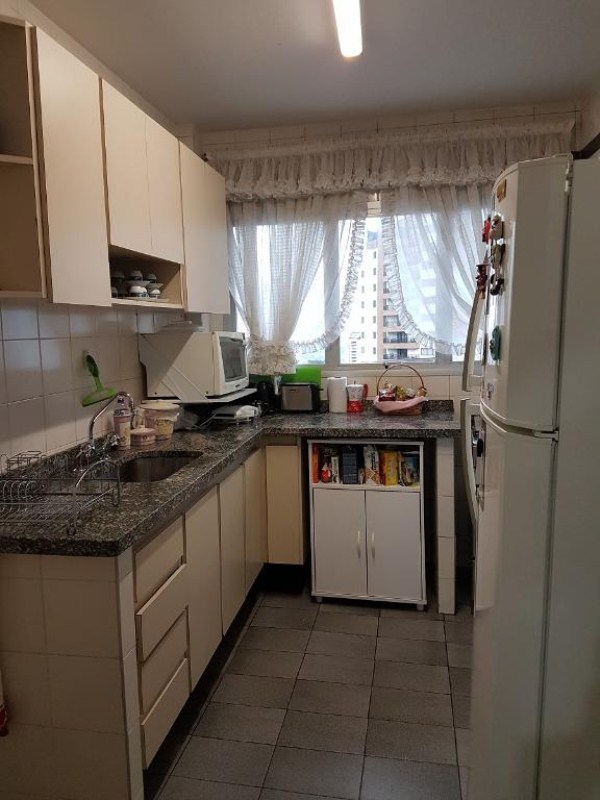 Apartamento à venda com 3 quartos, 160m² - Foto 6