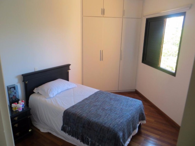 Apartamento à venda com 3 quartos, 146m² - Foto 6