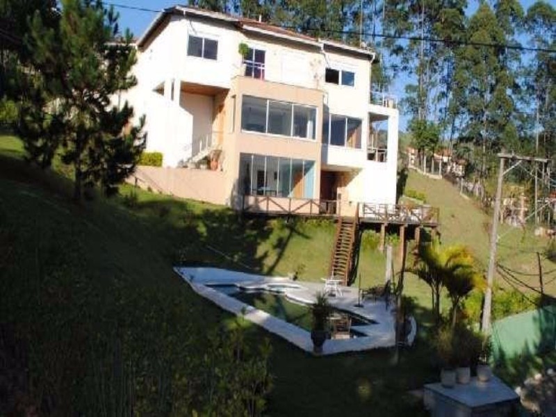 Casa à venda e aluguel com 5 quartos, 3200m² - Foto 3