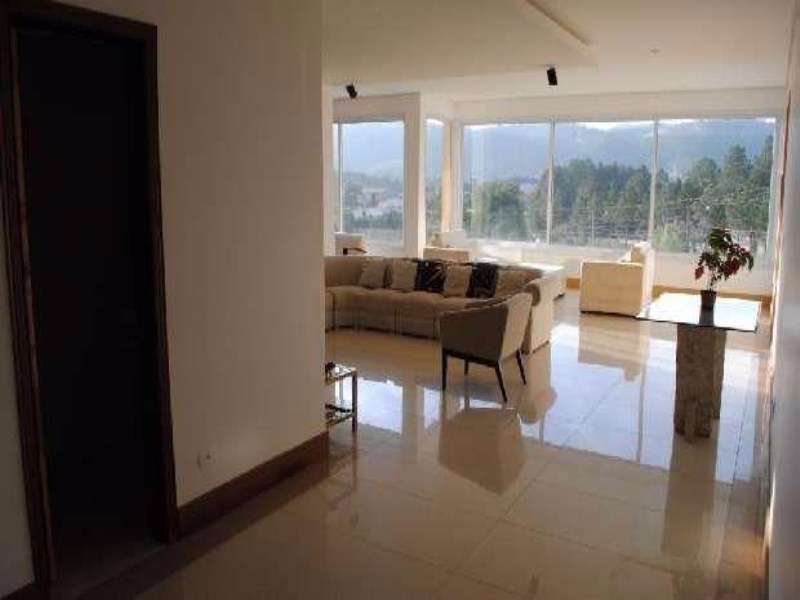 Casa à venda e aluguel com 5 quartos, 3200m² - Foto 8