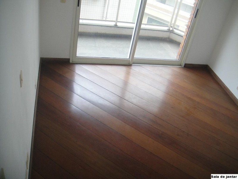 Apartamento à venda com 4 quartos, 200m² - Foto 1