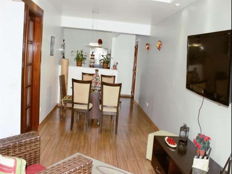 Apartamento à venda com 2 quartos, 80m² - Foto 2