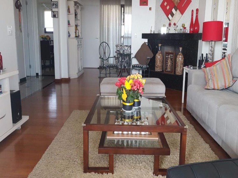 Apartamento à venda com 4 quartos, 243m² - Foto 2