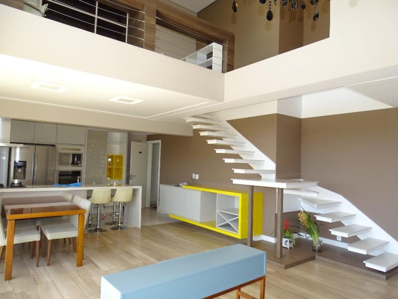 Apartamento à venda com 4 quartos, 202m² - Foto 1