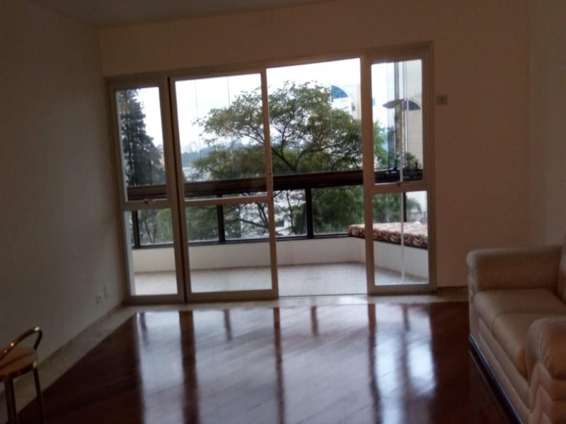 Apartamento à venda com 3 quartos, 230m² - Foto 4