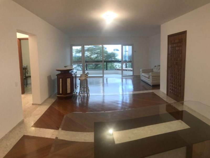 Apartamento à venda com 3 quartos, 230m² - Foto 3