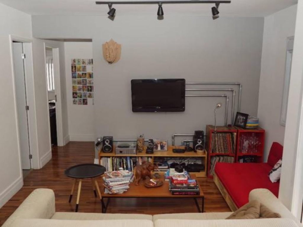 Apartamento à venda com 2 quartos, 70m² - Foto 3