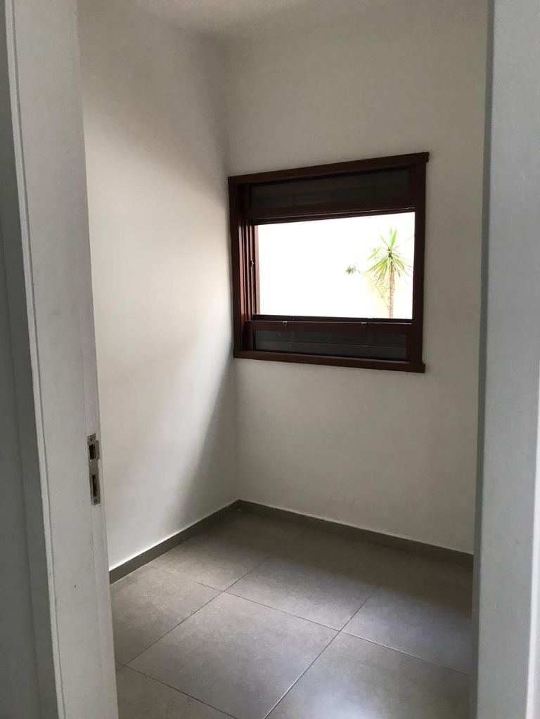 Casa à venda com 4 quartos, 247m² - Foto 11