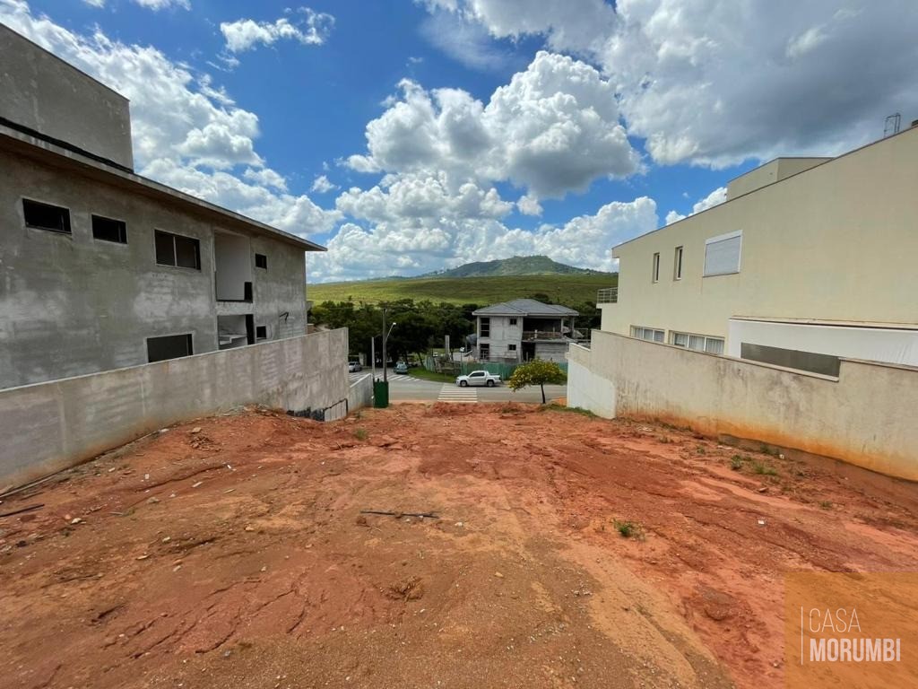 Terreno à venda, 681m² - Foto 1