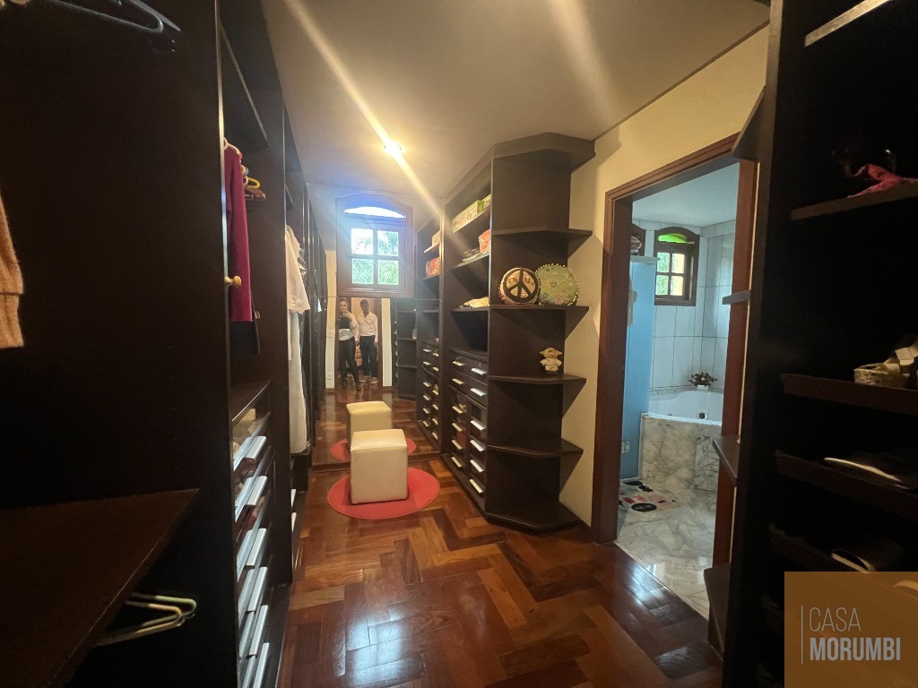 Casa à venda com 7 quartos, 1869m² - Foto 64