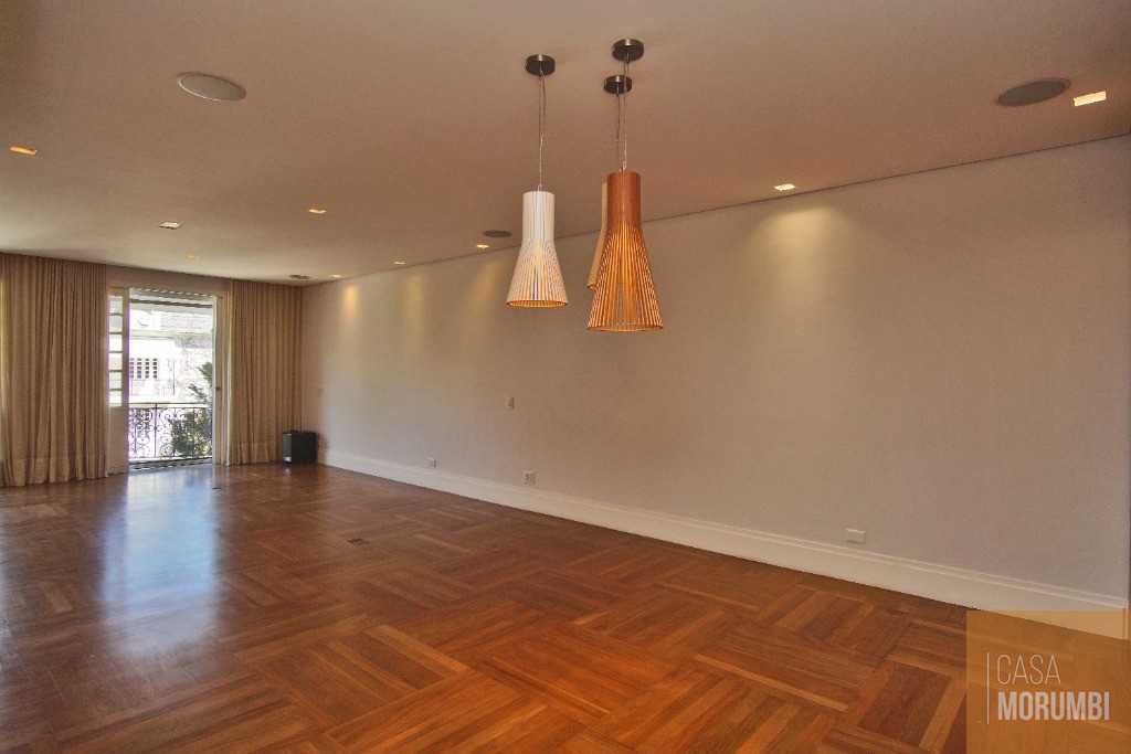 Apartamento para alugar com 4 quartos, 258m² - Foto 2