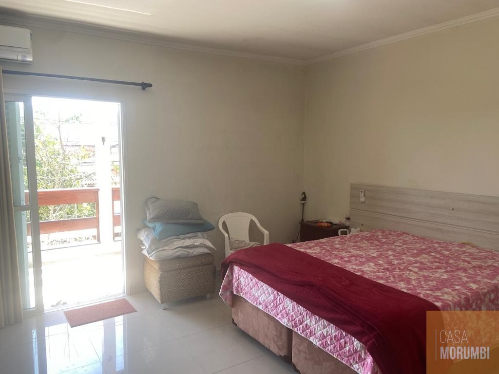 Casa à venda com 6 quartos, 300m² - Foto 17