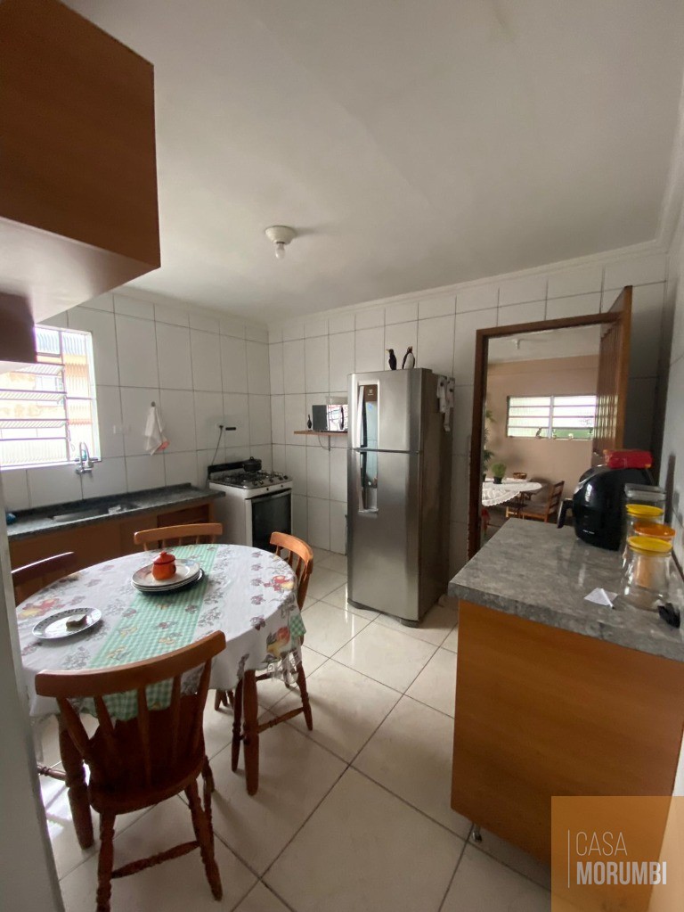 Casa à venda com 3 quartos, 250m² - Foto 17