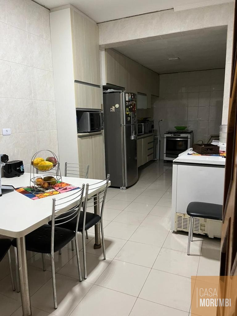 Casa à venda e aluguel com 3 quartos, 156m² - Foto 1