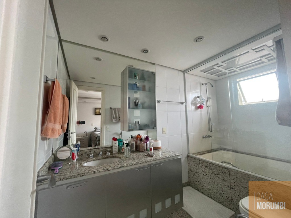 Apartamento à venda com 3 quartos, 200m² - Foto 26